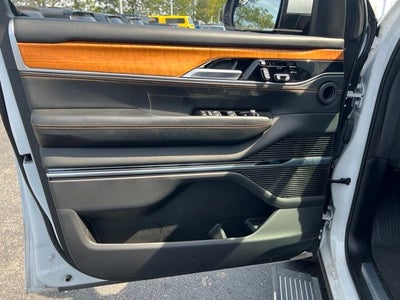 2022 Jeep Grand Wagoneer Series III