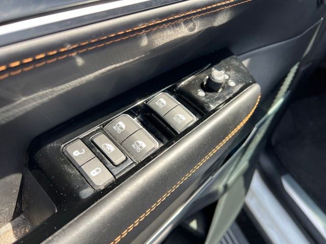2022 Jeep Grand Wagoneer Series III