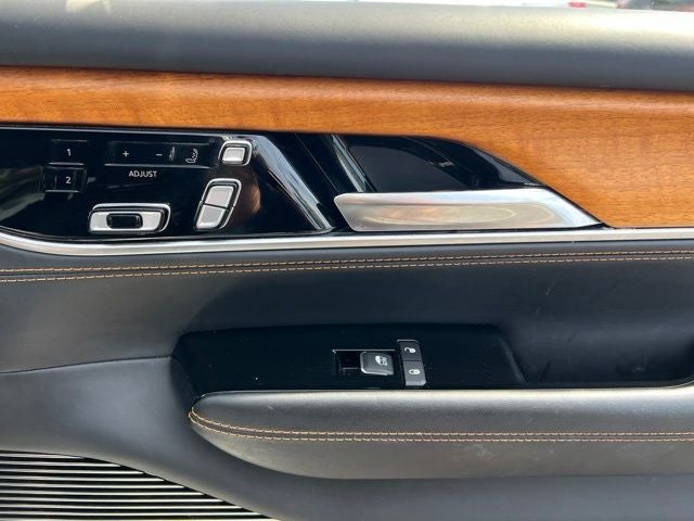 2022 Jeep Grand Wagoneer Series III