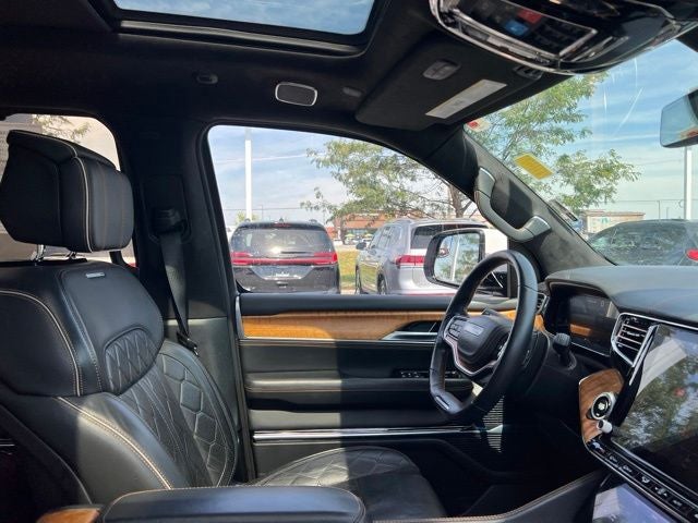 2022 Jeep Grand Wagoneer Series III