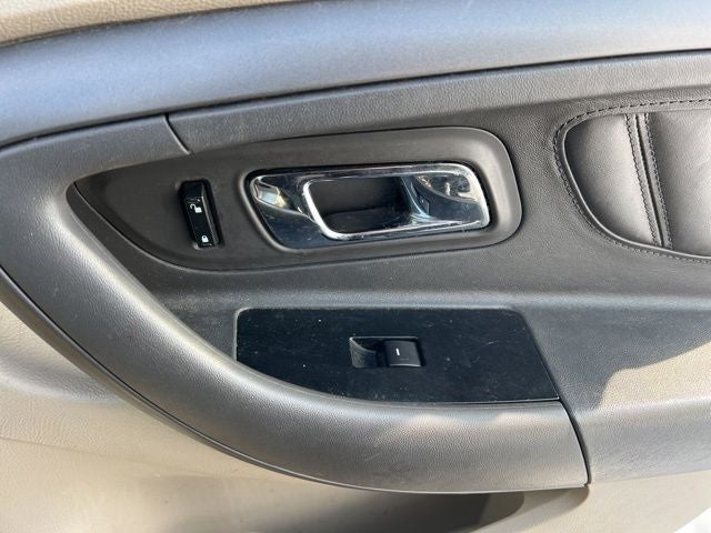 2011 Ford Taurus SEL