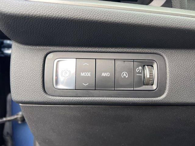 2025 Chevrolet Traverse LT 2LT