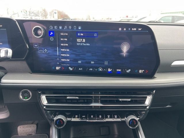 2025 Chevrolet Traverse LT 2LT