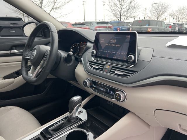 2020 Nissan Altima 2.5 SV