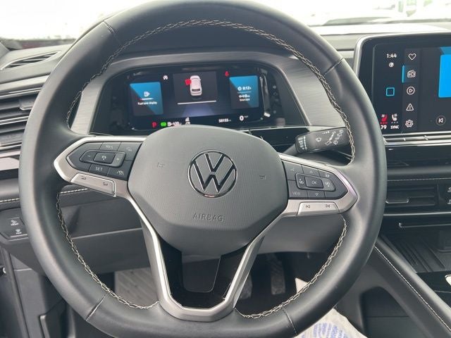 2025 Volkswagen Atlas Cross Sport 2.0T SE w/Technology