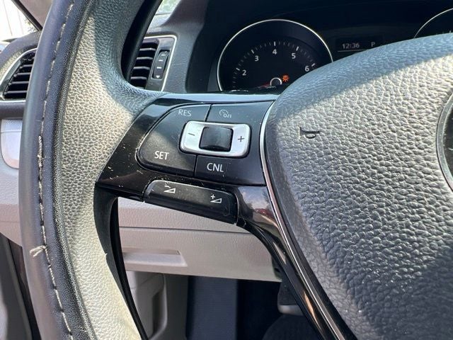 2016 Volkswagen Passat 1.8T S