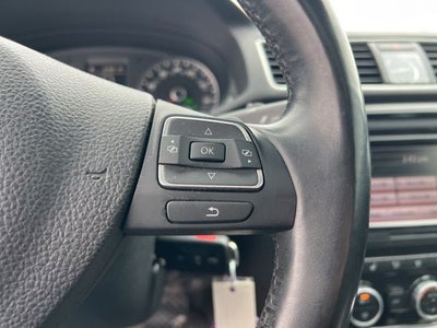 2012 Volkswagen Passat V6 SE