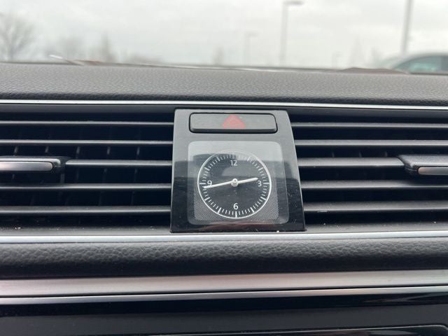 2012 Volkswagen Passat V6 SE