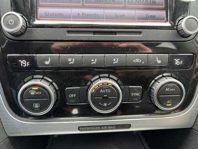 2012 Volkswagen Passat V6 SE