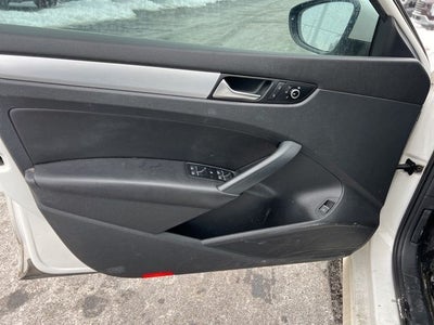 2012 Volkswagen Passat V6 SE