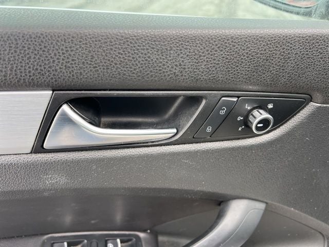 2012 Volkswagen Passat V6 SE