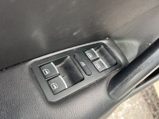 2012 Volkswagen Passat V6 SE