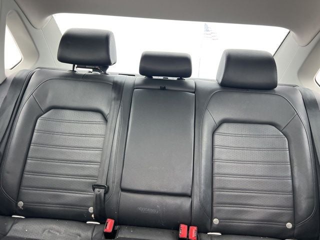 2012 Volkswagen Passat V6 SE