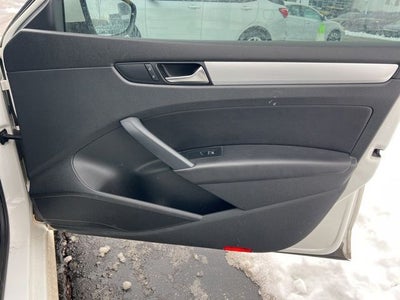 2012 Volkswagen Passat V6 SE