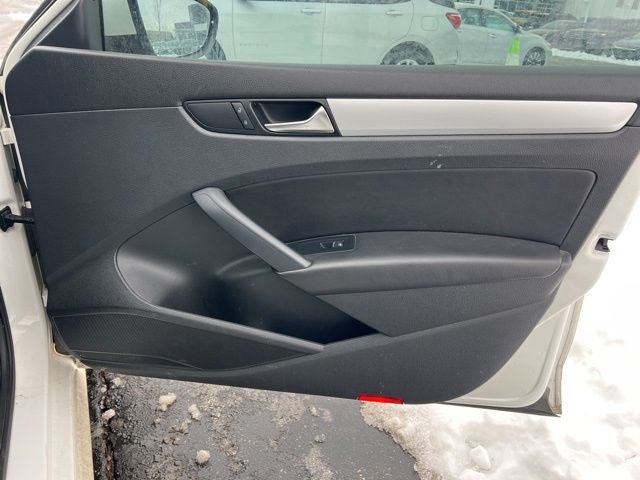 2012 Volkswagen Passat V6 SE