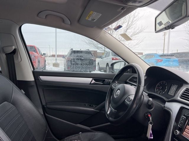 2012 Volkswagen Passat V6 SE