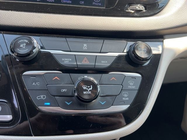 2017 Chrysler Pacifica Touring