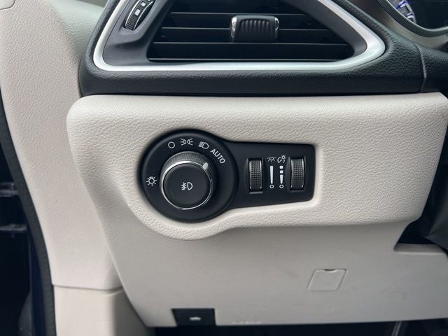 2018 Chrysler Pacifica Touring Plus