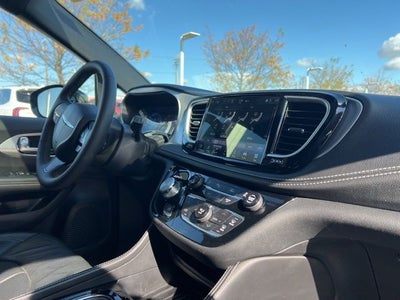 2025 Chrysler Pacifica Limited