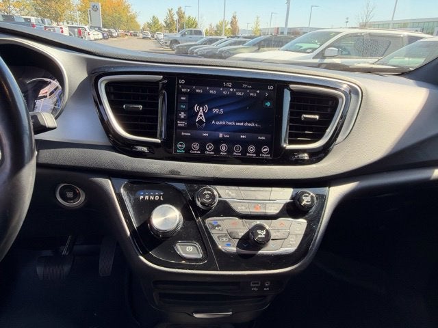 2020 Chrysler Pacifica Hybrid Touring L