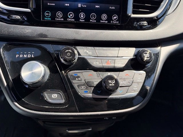 2020 Chrysler Pacifica Hybrid Touring L
