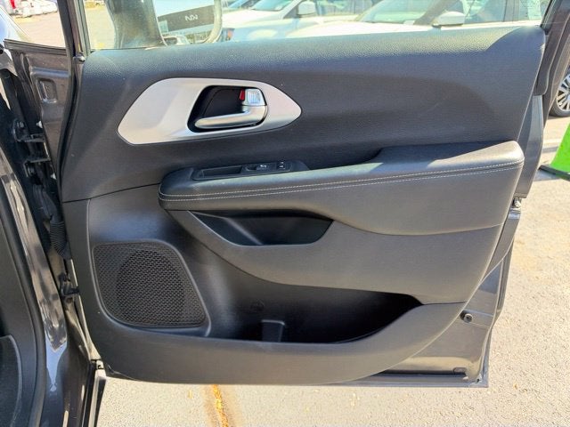2020 Chrysler Pacifica Hybrid Touring L