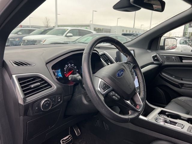 2022 Ford Edge ST