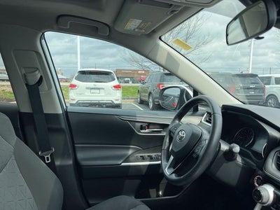 2020 Toyota RAV4 XLE