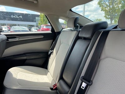 2020 Ford Fusion SE