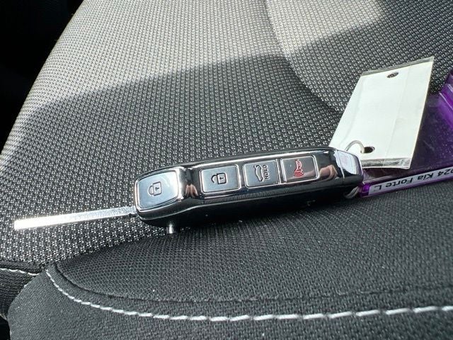 2024 Kia Forte LX