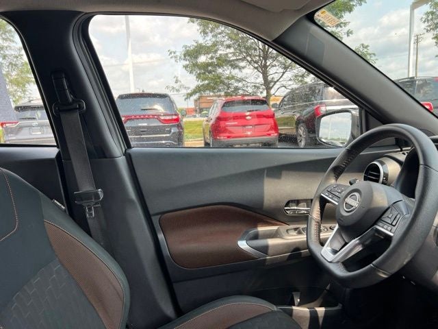 2024 Nissan Kicks SR