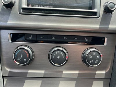 2017 Volkswagen Golf SportWagen SE