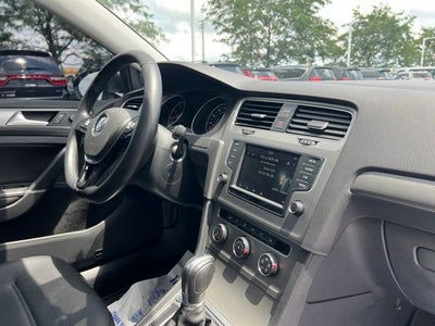 2017 Volkswagen Golf SportWagen SE