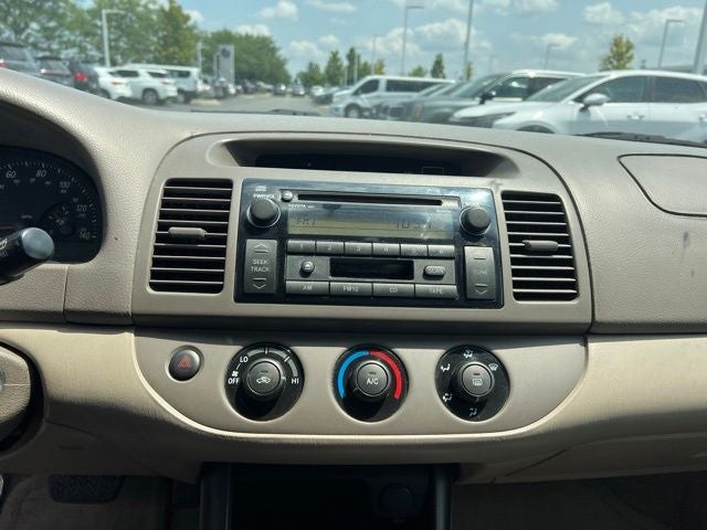 2004 Toyota Camry LE