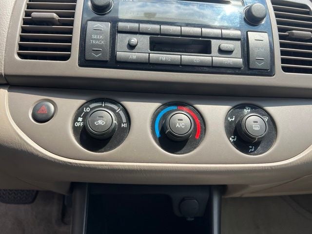 2004 Toyota Camry LE