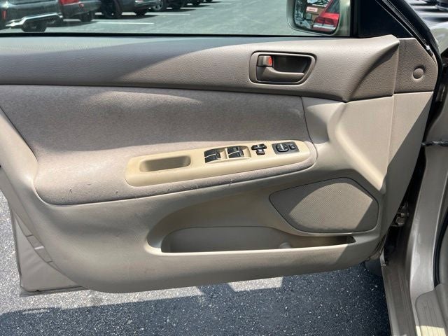 2004 Toyota Camry LE