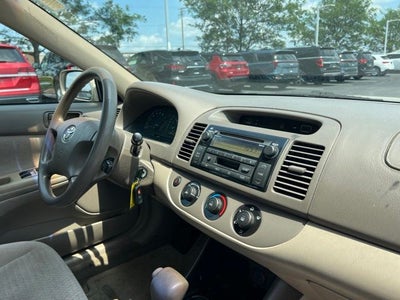 2004 Toyota Camry LE