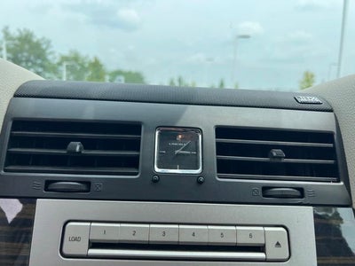 2009 Lincoln Navigator Base
