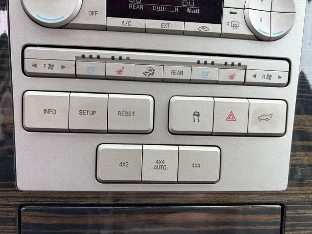 2009 Lincoln Navigator Base