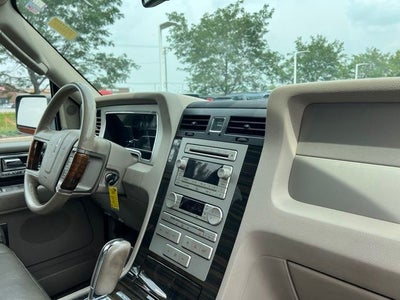2009 Lincoln Navigator Base