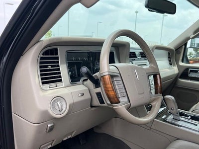 2009 Lincoln Navigator Base