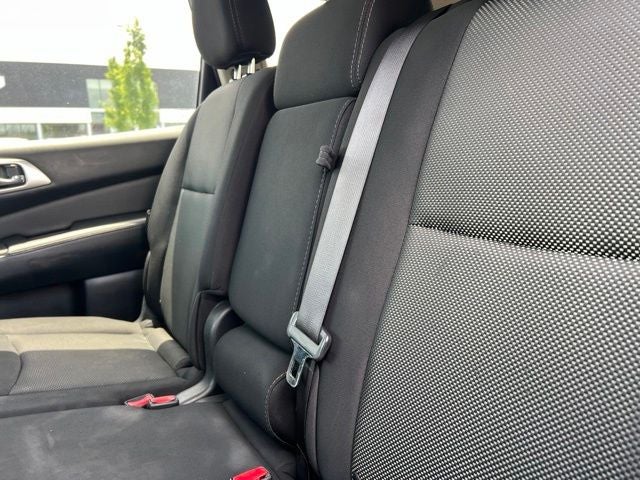 2019 Nissan Pathfinder SV