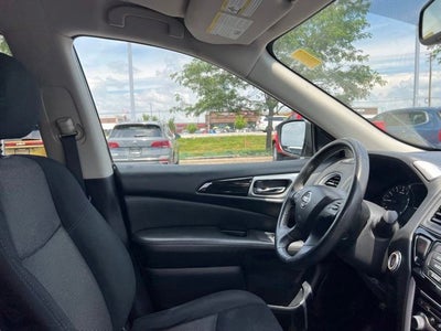 2019 Nissan Pathfinder SV