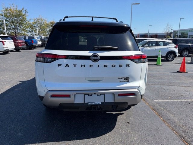 2025 Nissan Pathfinder Platinum