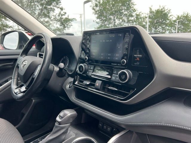 2021 Toyota Highlander LE
