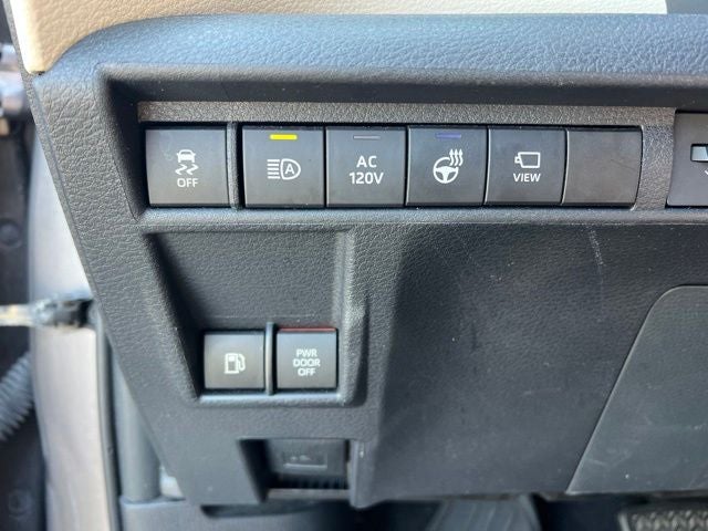 2022 Toyota Sienna Platinum 7 Passenger