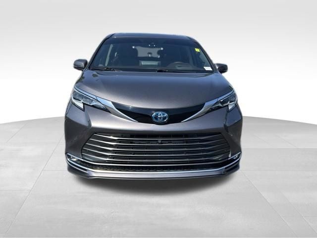 2022 Toyota Sienna Platinum 7 Passenger