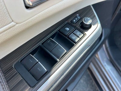 2022 Toyota Sienna Platinum 7 Passenger