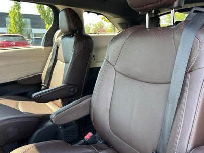 2022 Toyota Sienna Platinum 7 Passenger