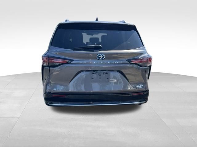 2022 Toyota Sienna Platinum 7 Passenger